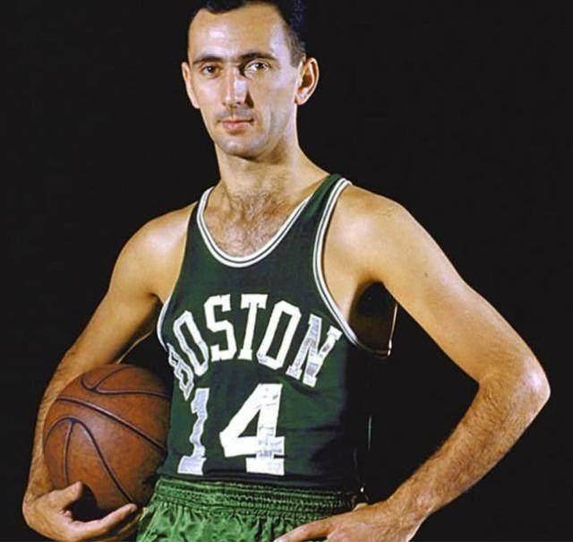 在进攻端 在进攻端