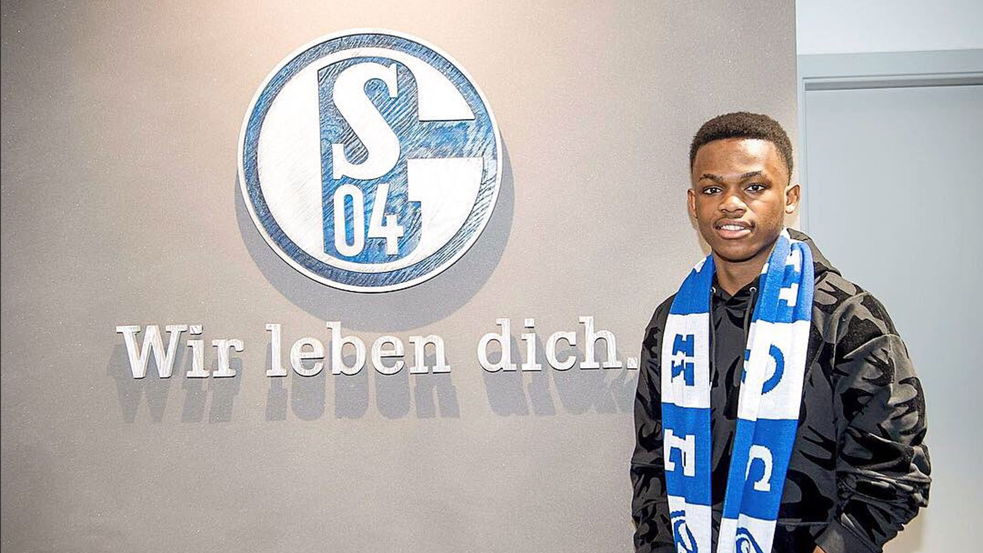 但面对防守 但面对防守