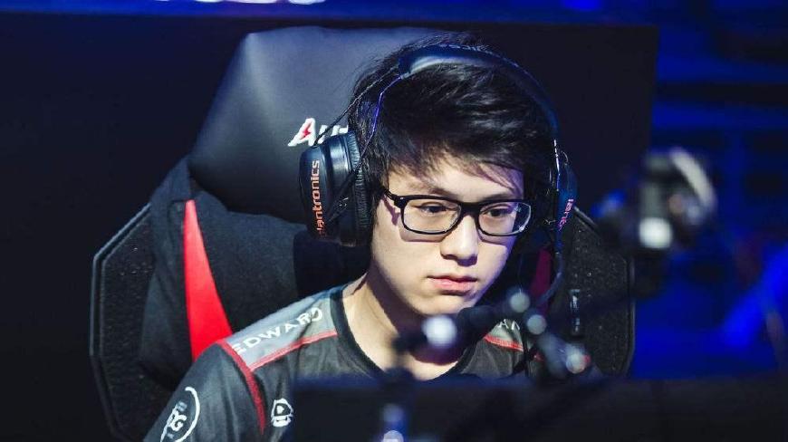 凭借前锋张 凭借前锋张