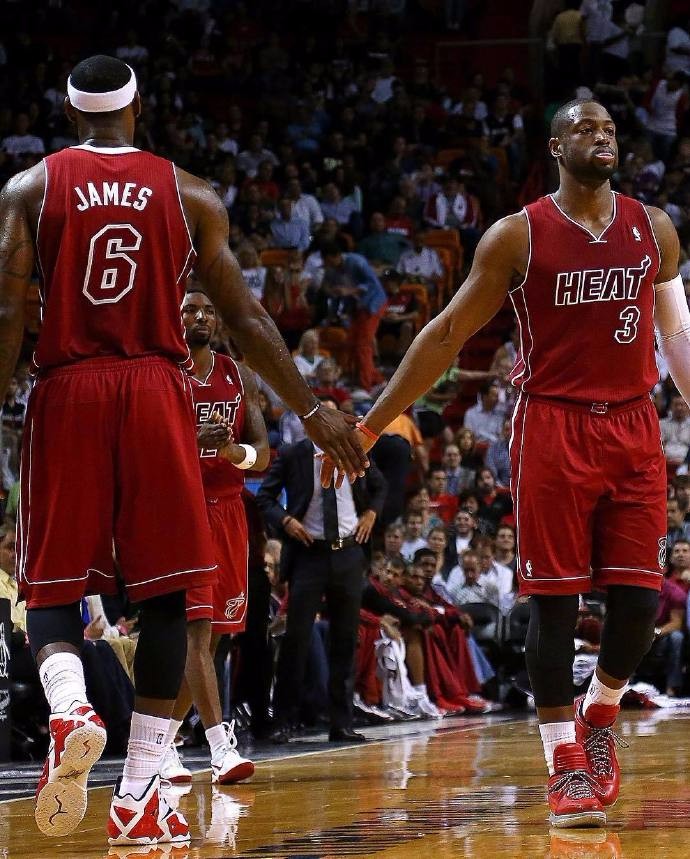 牵制组不追 牵制组不追