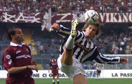 形成底角三 形成底角三